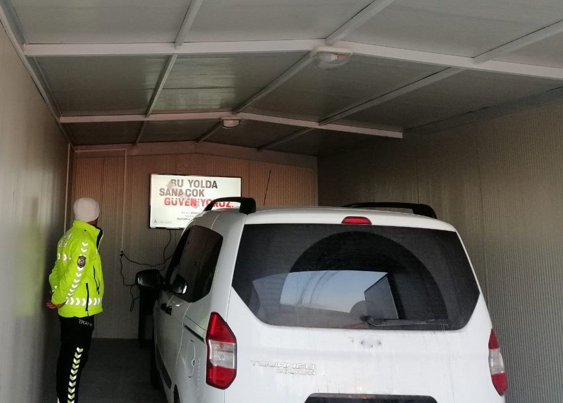 Niğde Emniyeti'nden Trafik Güvenliği İçin Bilgilendirme Etkinliği - Sayfa 1