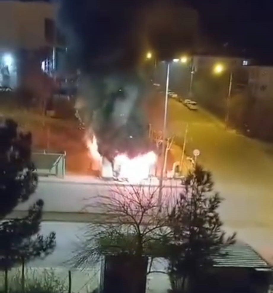 Şoförlerin Kaldığı Kulübe Benzinle Yakıldı: Polis Şüphelileri Arıyor - Sayfa 2