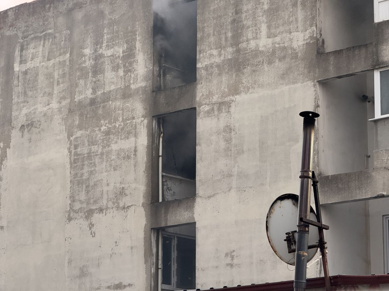 Sakarya’da 4 Katlı Binada Korkutan Yangın: Paniğe Yol Açtı - Sayfa 3