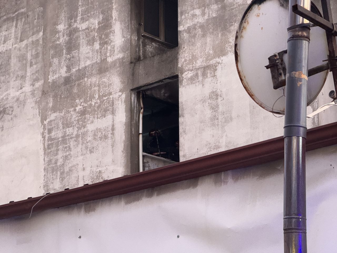 Sakarya’da 4 Katlı Binada Korkutan Yangın: Paniğe Yol Açtı - Sayfa 1