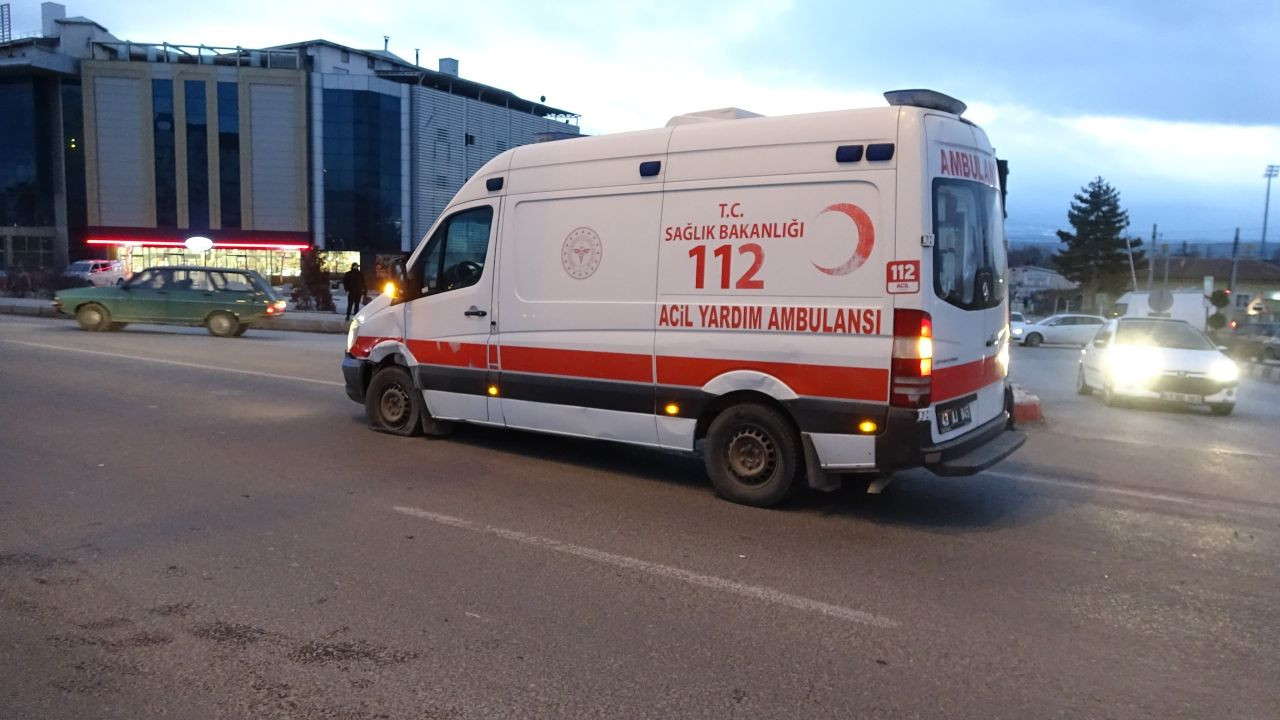 Kütahya Tavşanlı’da Ambulans ile Otomobil Çarpıştı: 1 Yaralı - Sayfa 2