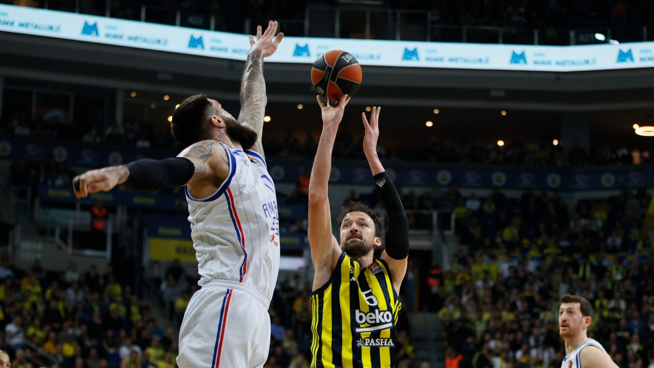 EuroLeague’de Türk Derbisini Fenerbahçe Kazandı: Efes’i 84-76 Geçti