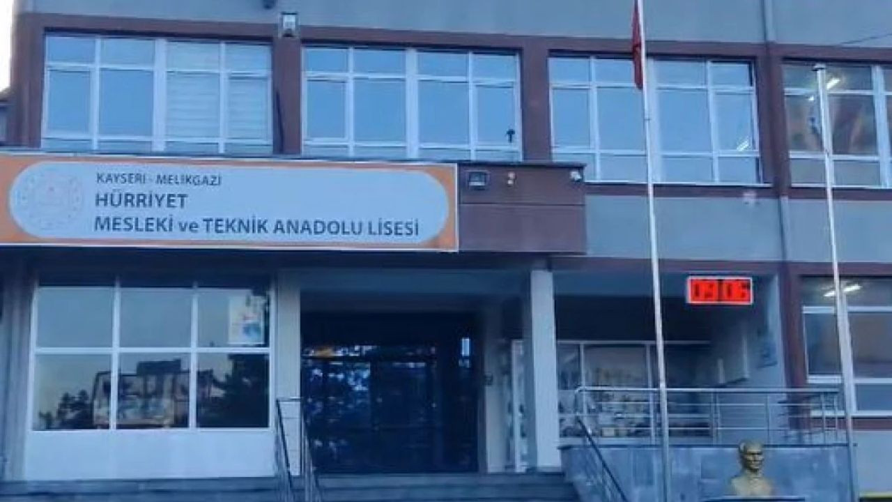 Kayseri'de Bir Lisede Teneffüs Zili Olarak Ferdi Tayfur Çaldılar! - Sayfa 4