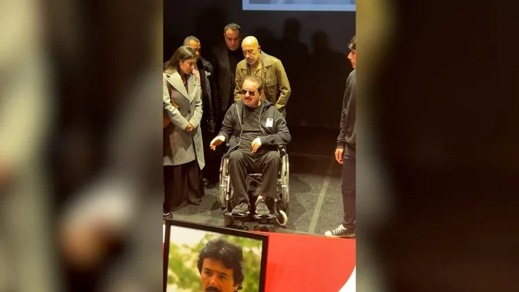 Ferdi Tayfur'un Cenazesinde Duygusal Anlar: İbrahim Tatlıses Gözyaşlarına Boğuldu - Sayfa 4