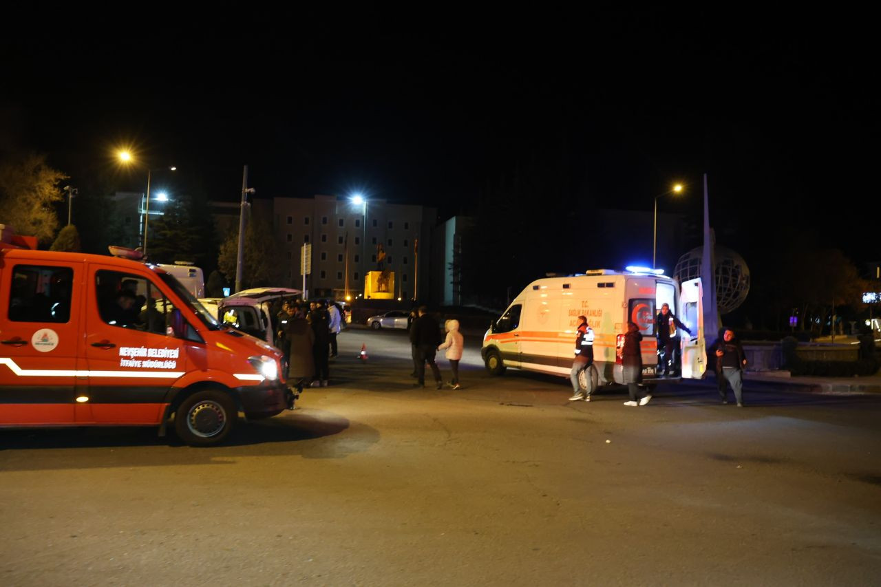 Nevşehir'de Otomobil İle Hafif Ticari Araç Çarpıştı: 9 Yaralı - Sayfa 3