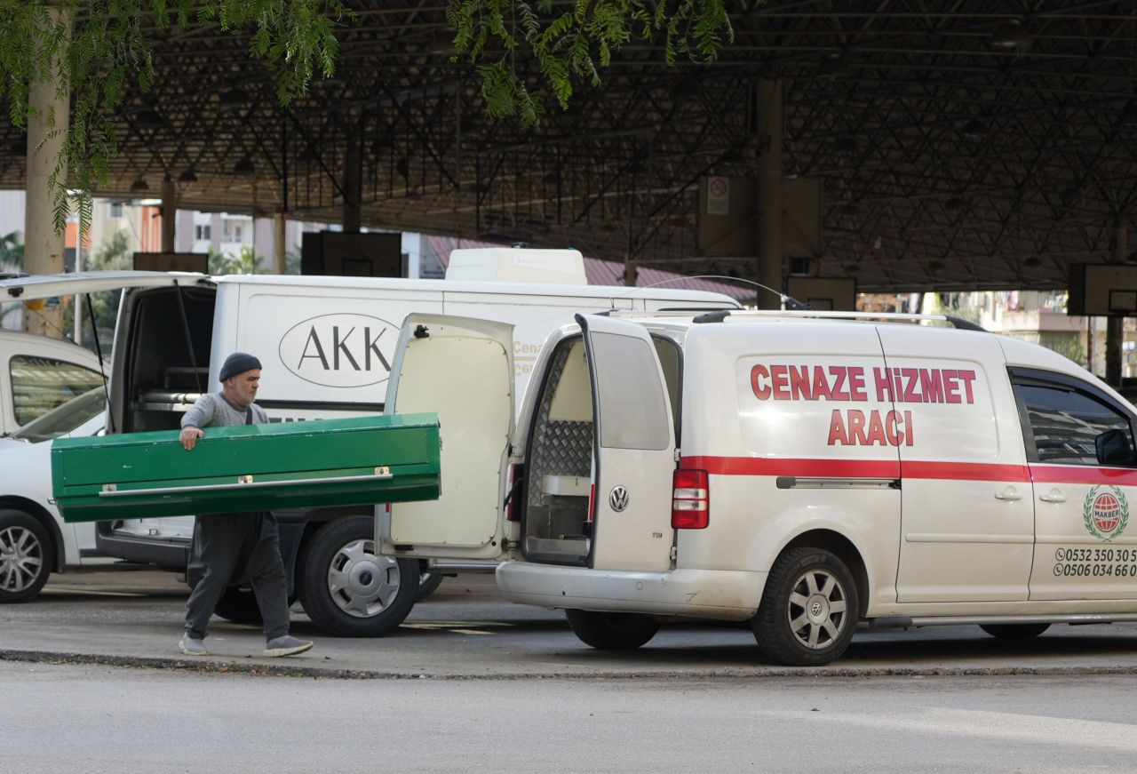 Garsonluk Ve Ambulans Şoförlüğünden Uluslararası Gassallığa - Sayfa 3