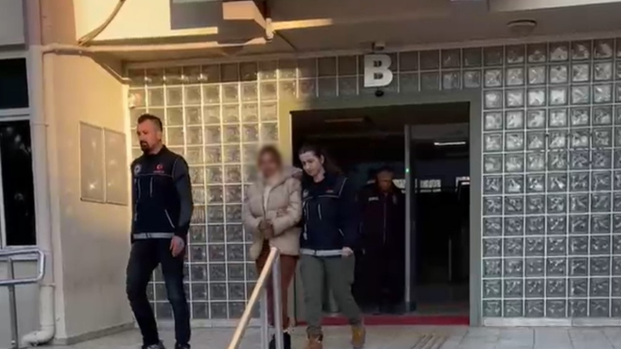 Aydın'da Uyuşturucu Taciri Kadın Suçüstü Yakalandı