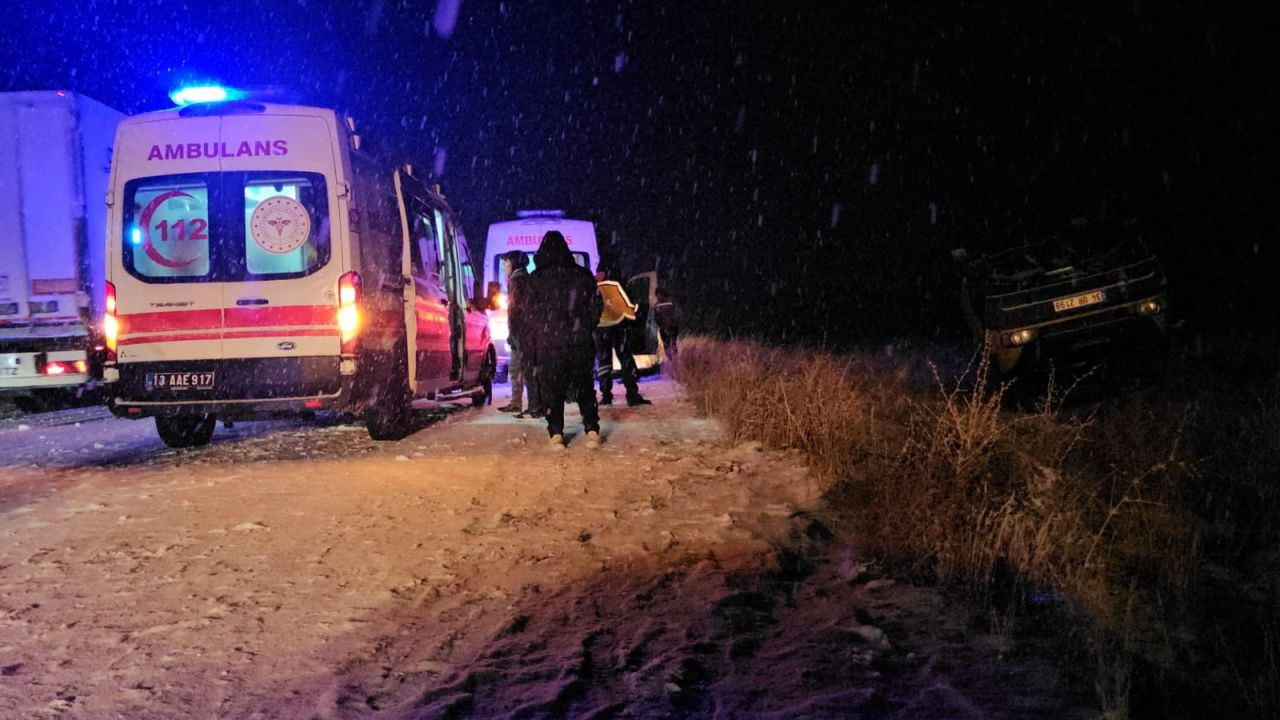 Bitlis’te Minibüs Takla Attı: 3 Kişi Yaralandı - Sayfa 1