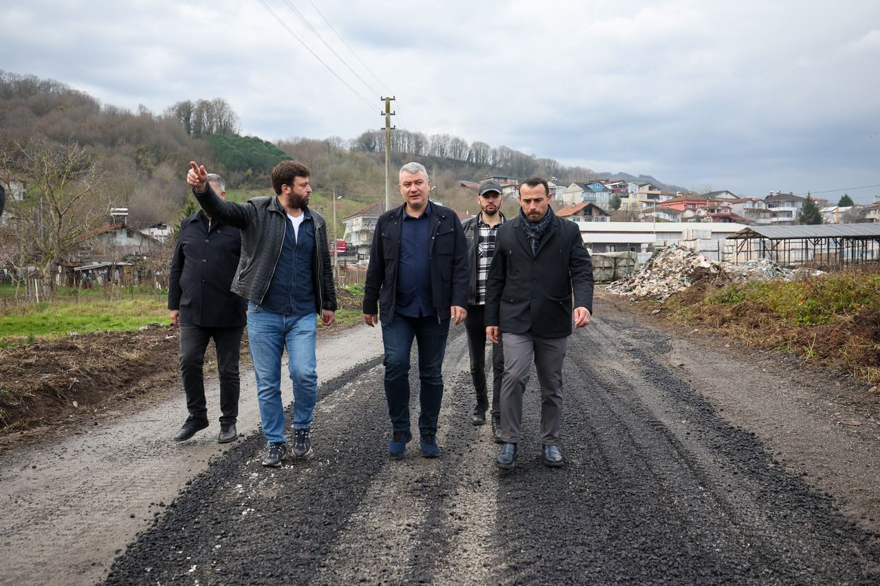 Kuruçeşme’de Ulaşım Konforu İçin Önemli Adım: Başkan Çelik Asfalt Çalışmalarını İnceledi - Sayfa 1