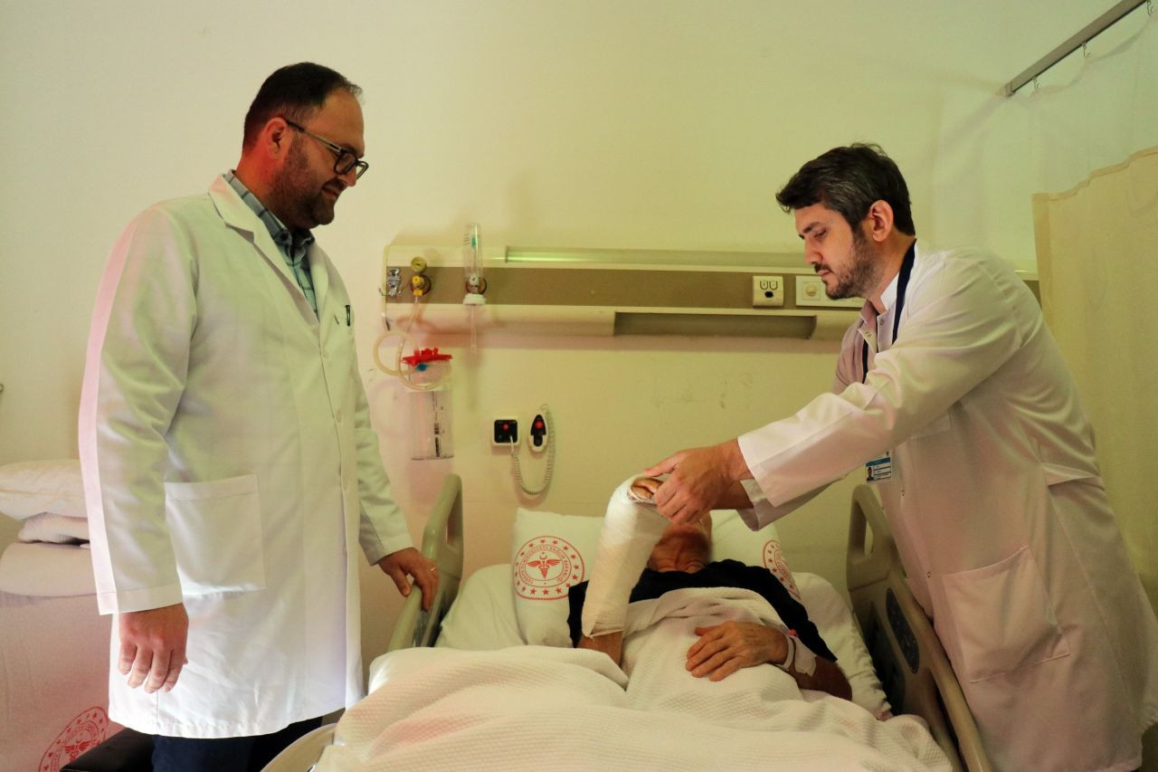 Kopan Eli Başarıyla Dikildi: "Bu Elimle Doktoruma Mangal Yapacağım" - Sayfa 4