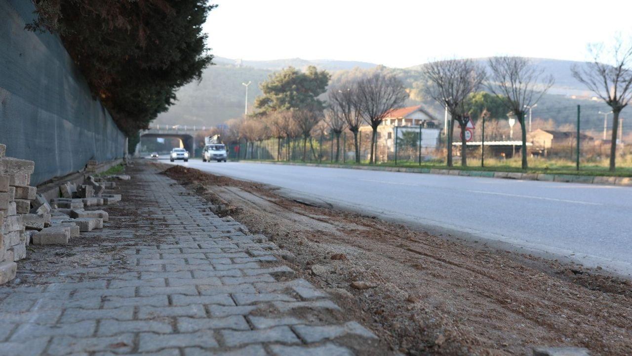 Gemlik Belediyesi’nden Kış Ortasında Asfalt ve Kaldırım Seferberliği - Sayfa 2