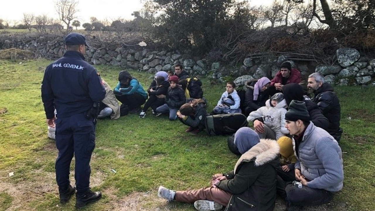 Çanakkale Ayvacık’ta 22 Kaçak Göçmen Yakalandı