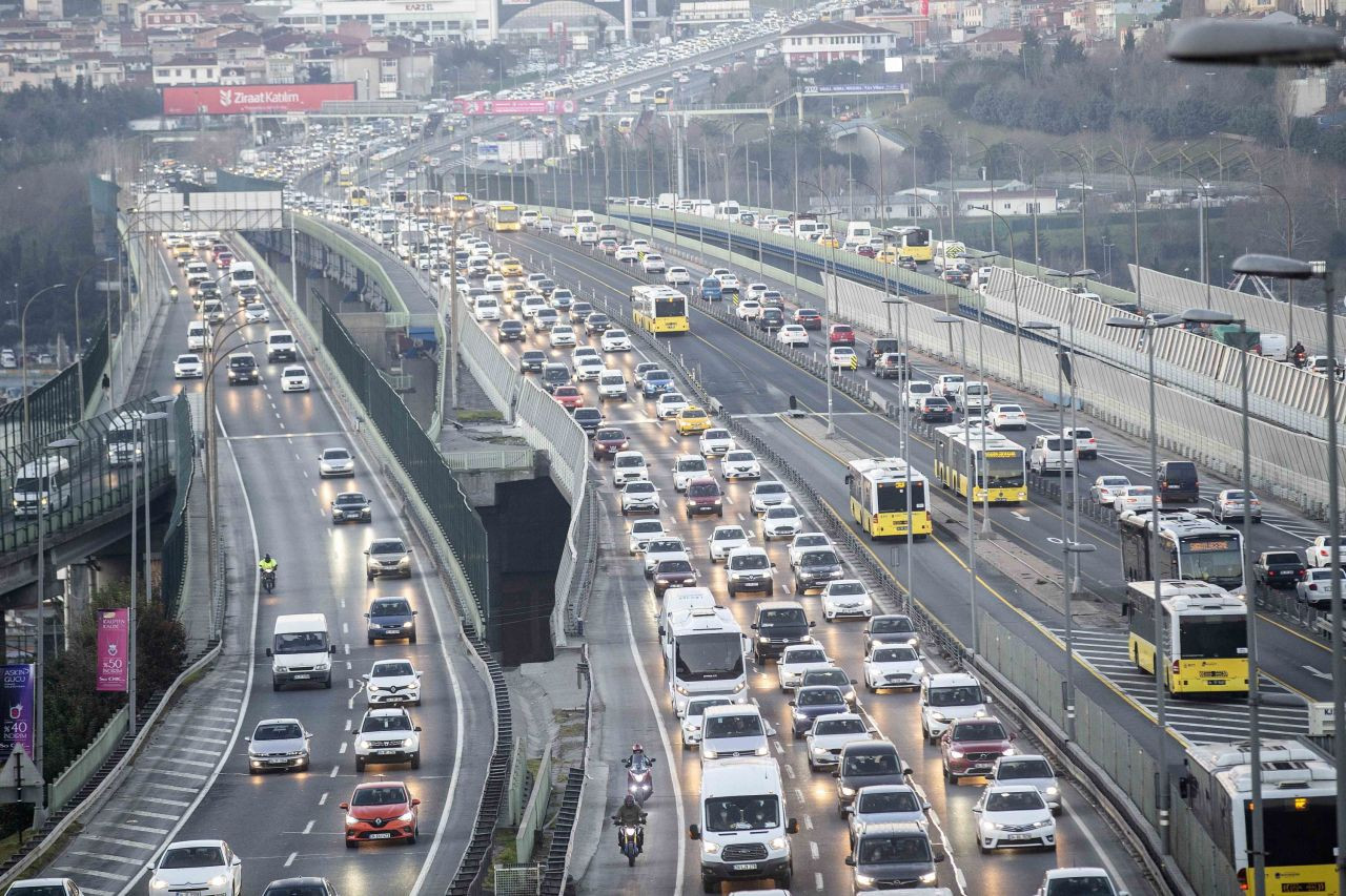 İstanbul Trafikte Zirveye Yerleşti: Yıl Boyunca 105 Saat Kaybedildi - Sayfa 2