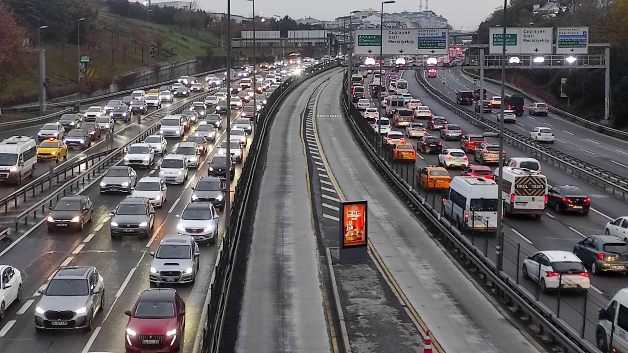 İstanbul Trafikte Zirveye Yerleşti: Yıl Boyunca 105 Saat Kaybedildi - Sayfa 7