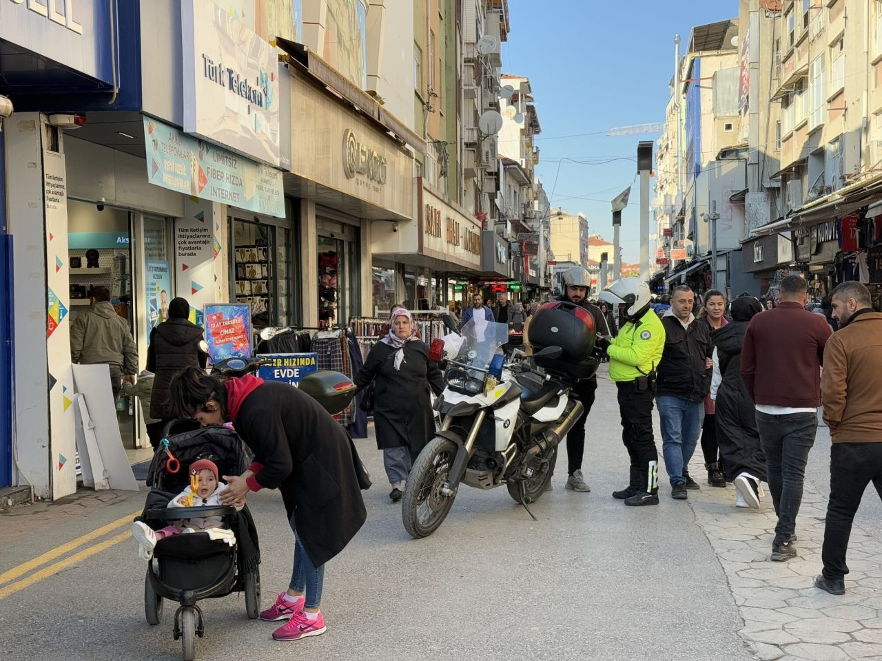 Yayalara Ayrılan Alanda Motosiklet Denetimi: Bir Saatte 127 Bin Lira Ceza Kesildi - Sayfa 1