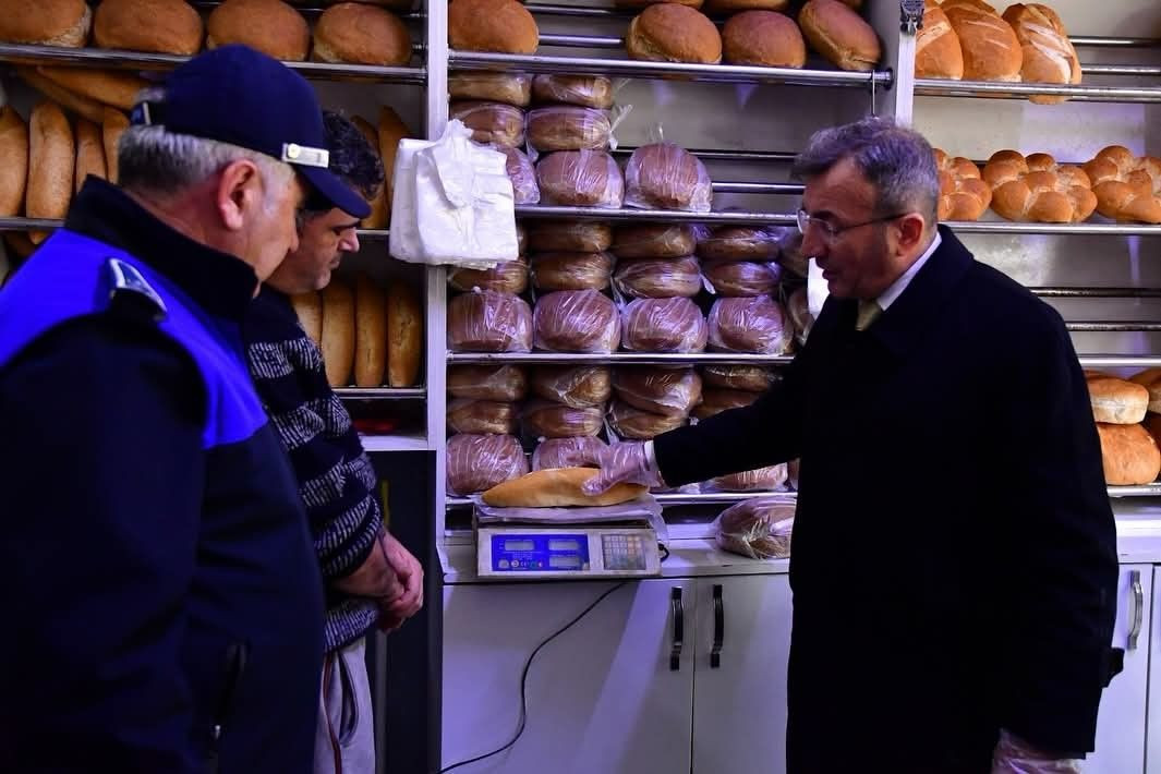 Babaeski’de Fırınlara Sıkı Denetim: Hijyen ve Gramaj Kontrolü Yapıldı - Sayfa 1