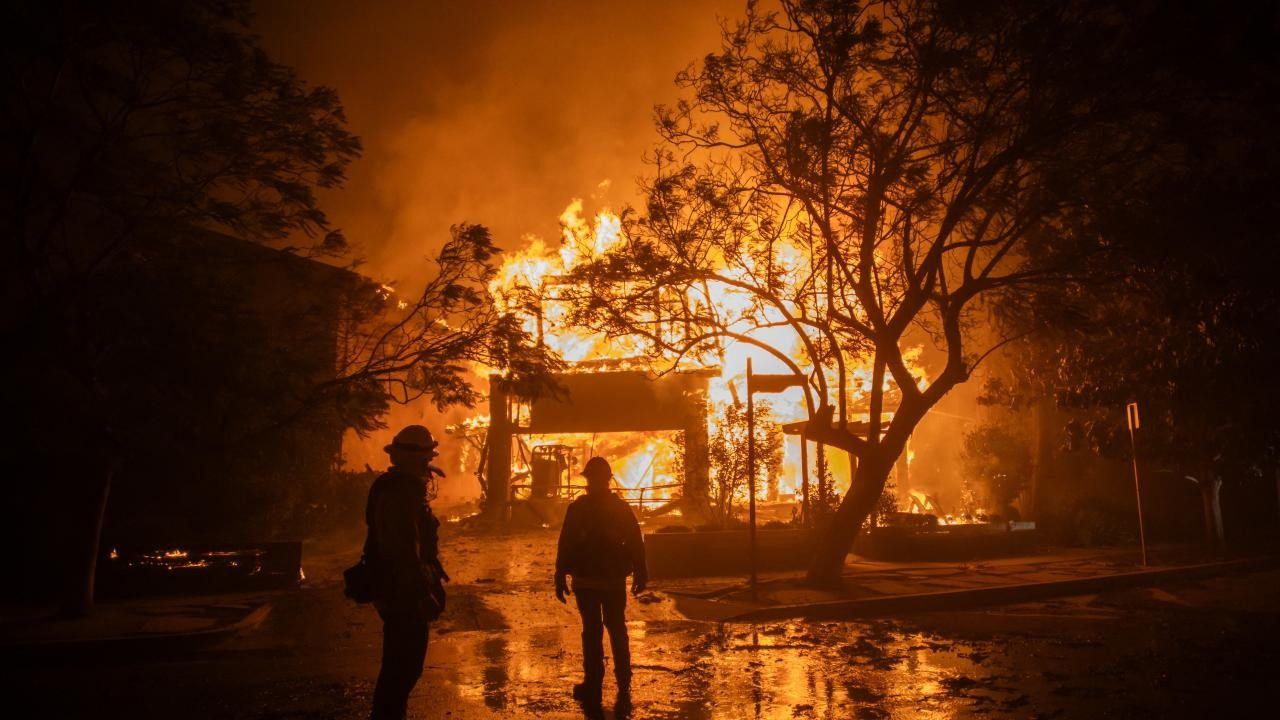 Los Angeles’ta Orman Yangınları: 30 Bin Kişi Tahliye Ediliyor