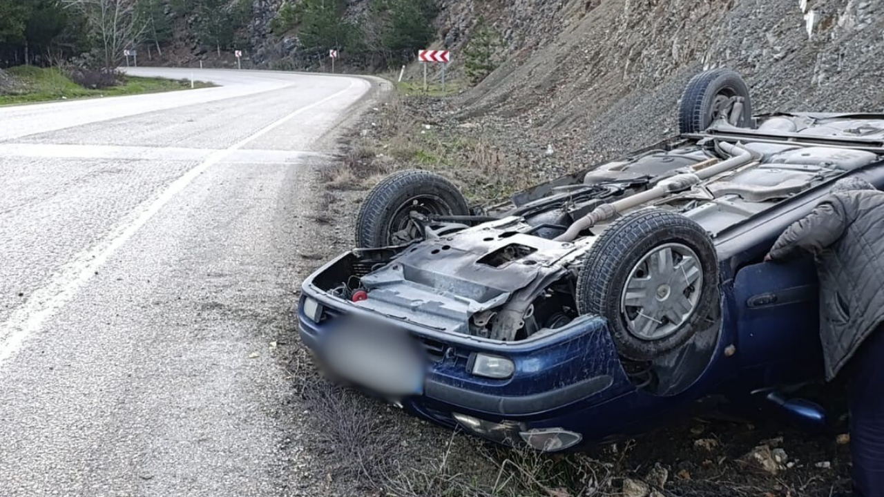 Bolu’da Gizli Buzlanma Dehşeti! Kontrolden Çıkan Otomobil Takla Attı