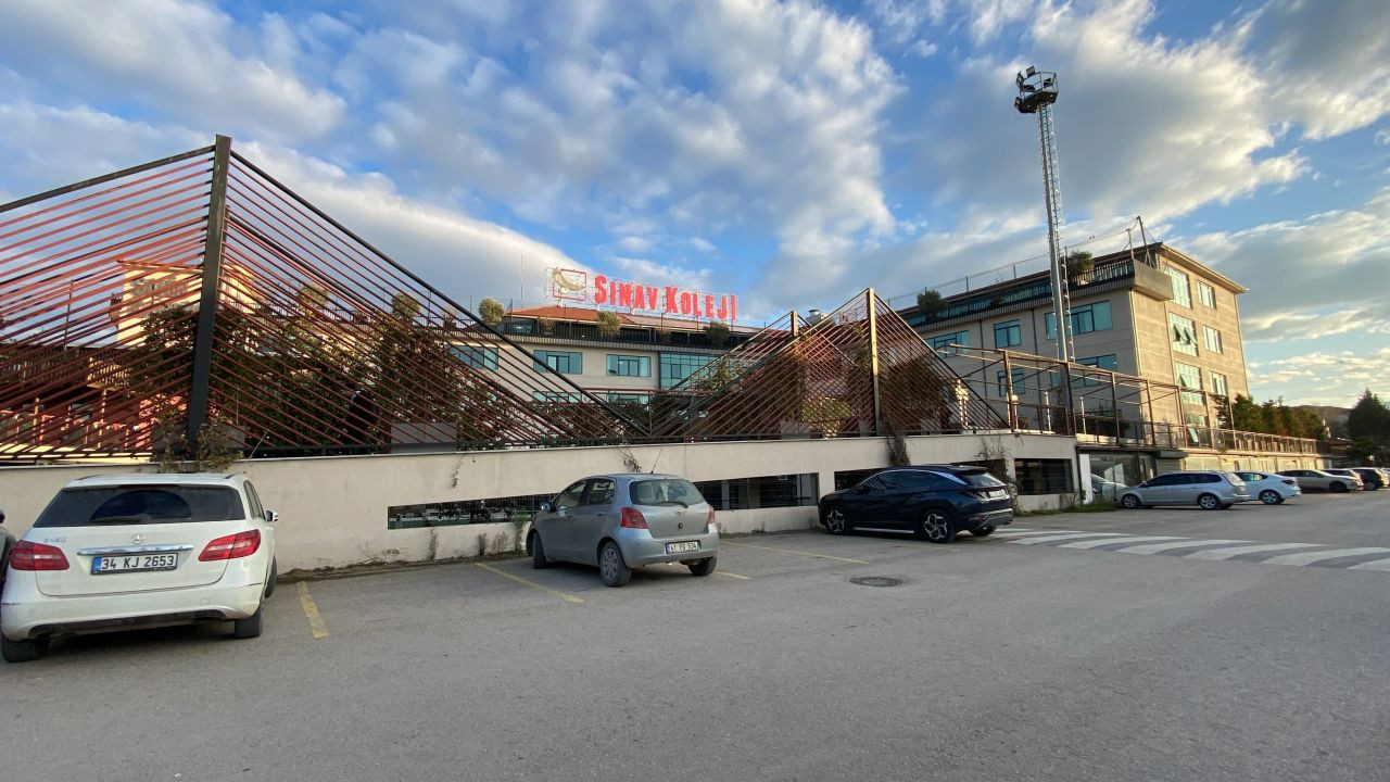 Özel Kolejde Öğrencilere Cinsel İstismar İddiası - Sayfa 1