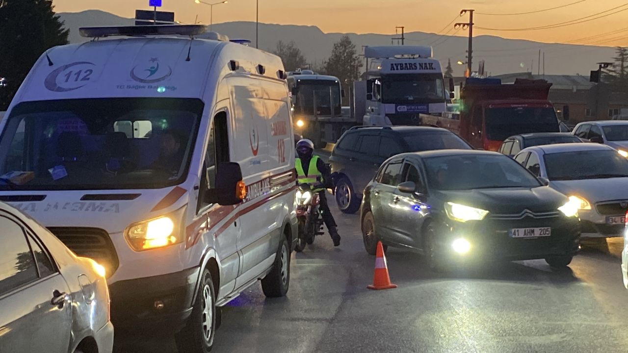 Motosiklet Tırla Bariyer Arasına Sıkıştı: 2 Kişi Yaralandı - Sayfa 6