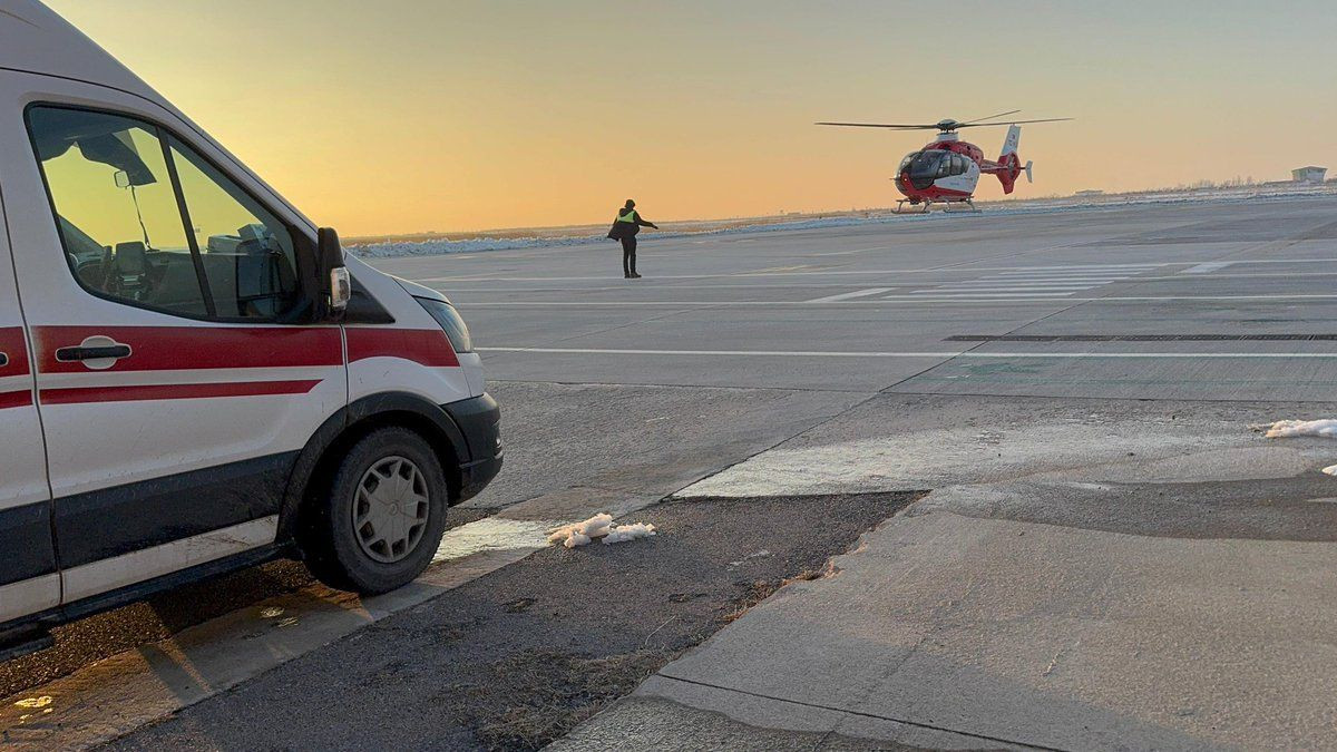 Yanık Tedavisi Gören 3 Yaşındaki Çocuk Ambulans Helikopterle Van’a Sevk Edildi - Sayfa 1