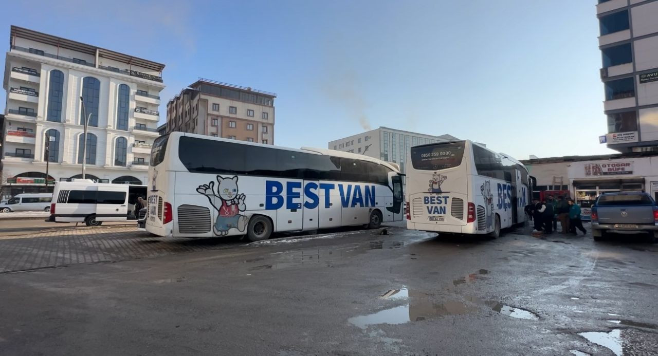 Yüksekovalı Vatandaşlardan Yetkililere Çağrı: "Yeni Bir Otogar İstiyoruz" - Sayfa 1