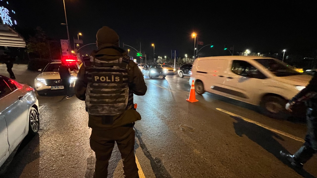 Bakırköy’de Polis Ekiplerinden Geniş Kapsamlı Asayiş Uygulaması