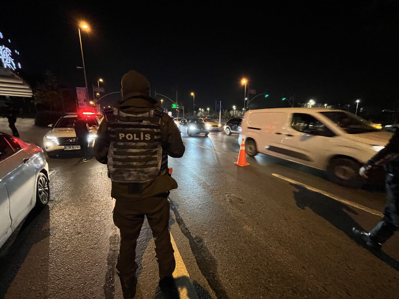 Bakırköy’de Polis Ekiplerinden Geniş Kapsamlı Asayiş Uygulaması - Sayfa 2