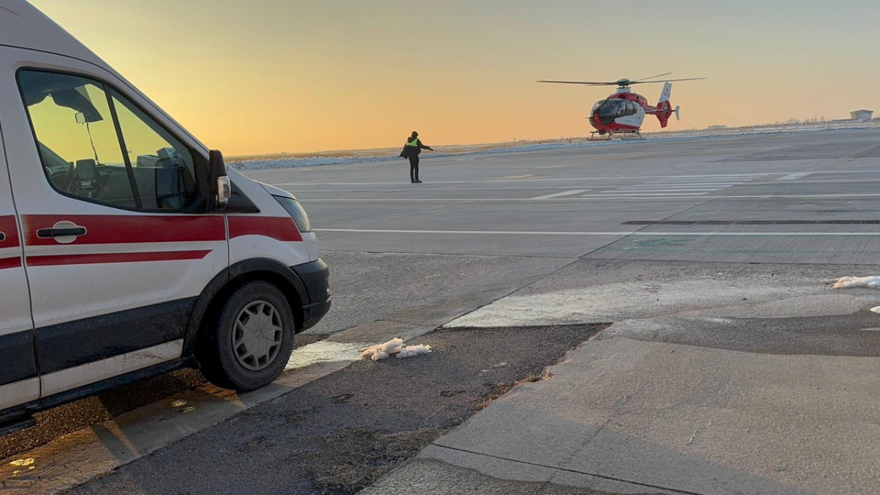 Yanık Tedavisi Gören 3 Yaşındaki Çocuk Ambulans Helikopterle Van’a Sevk Edildi