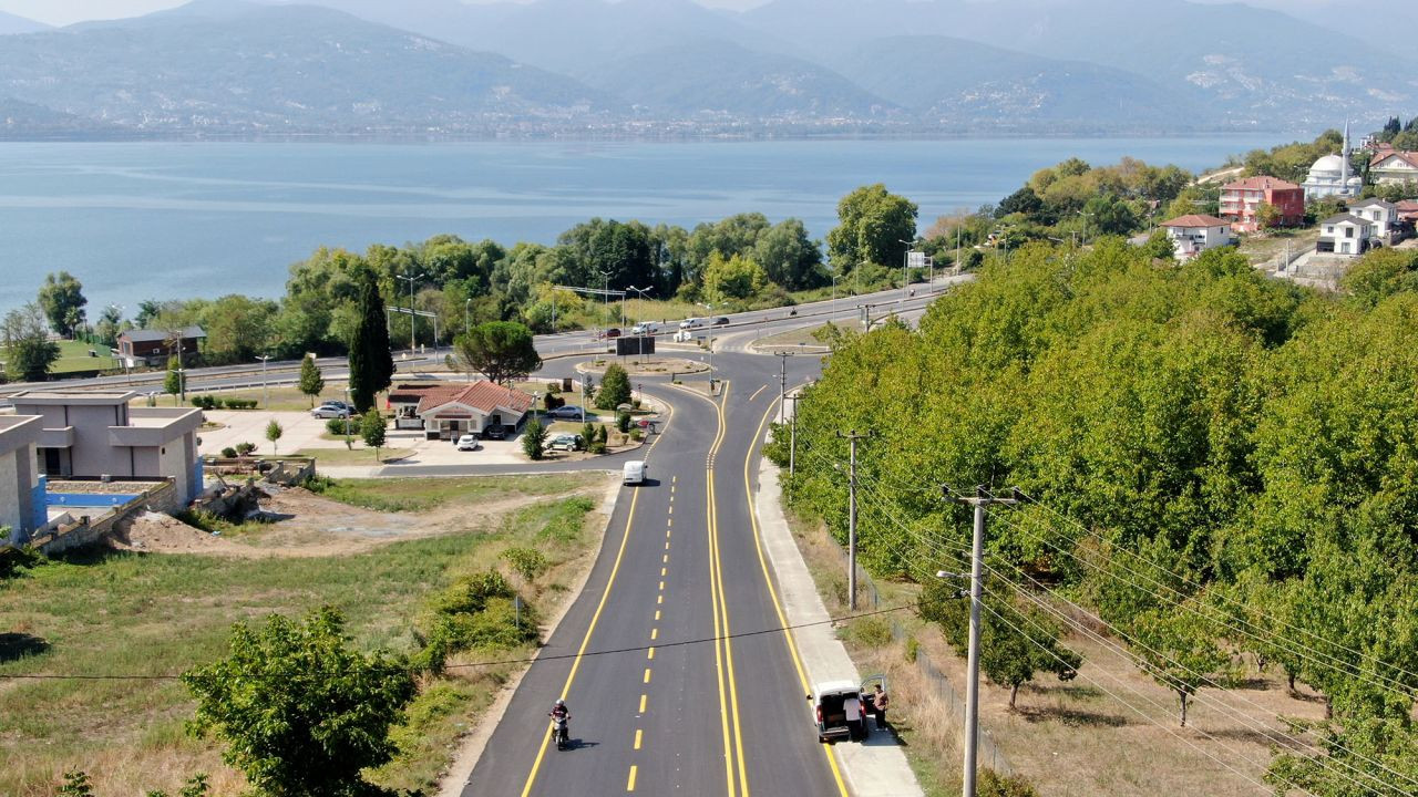 Sakarya’da Ulaşım Devrimi: 66 Kilometre Yol 222 Bin Ton Asfaltla Yenilendi - Sayfa 3