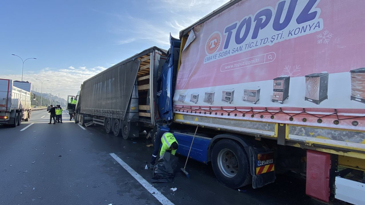 TEM'de tırlar çarpıştı: Sıkışan sürücü kurtarıldı - Sayfa 4