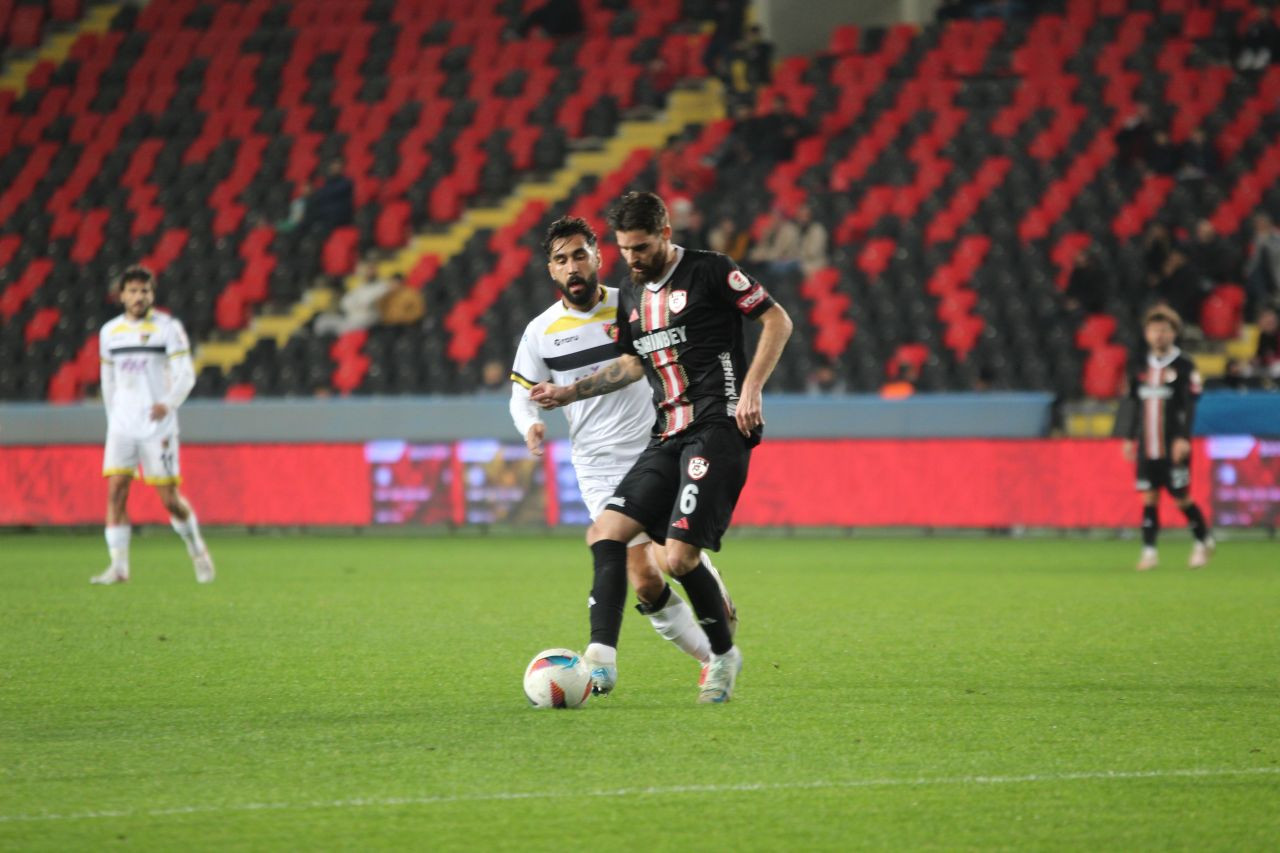 Gaziantep FK İlk Yarıyı İstanbulspor Karşısında Önde Tamamladı - Sayfa 8