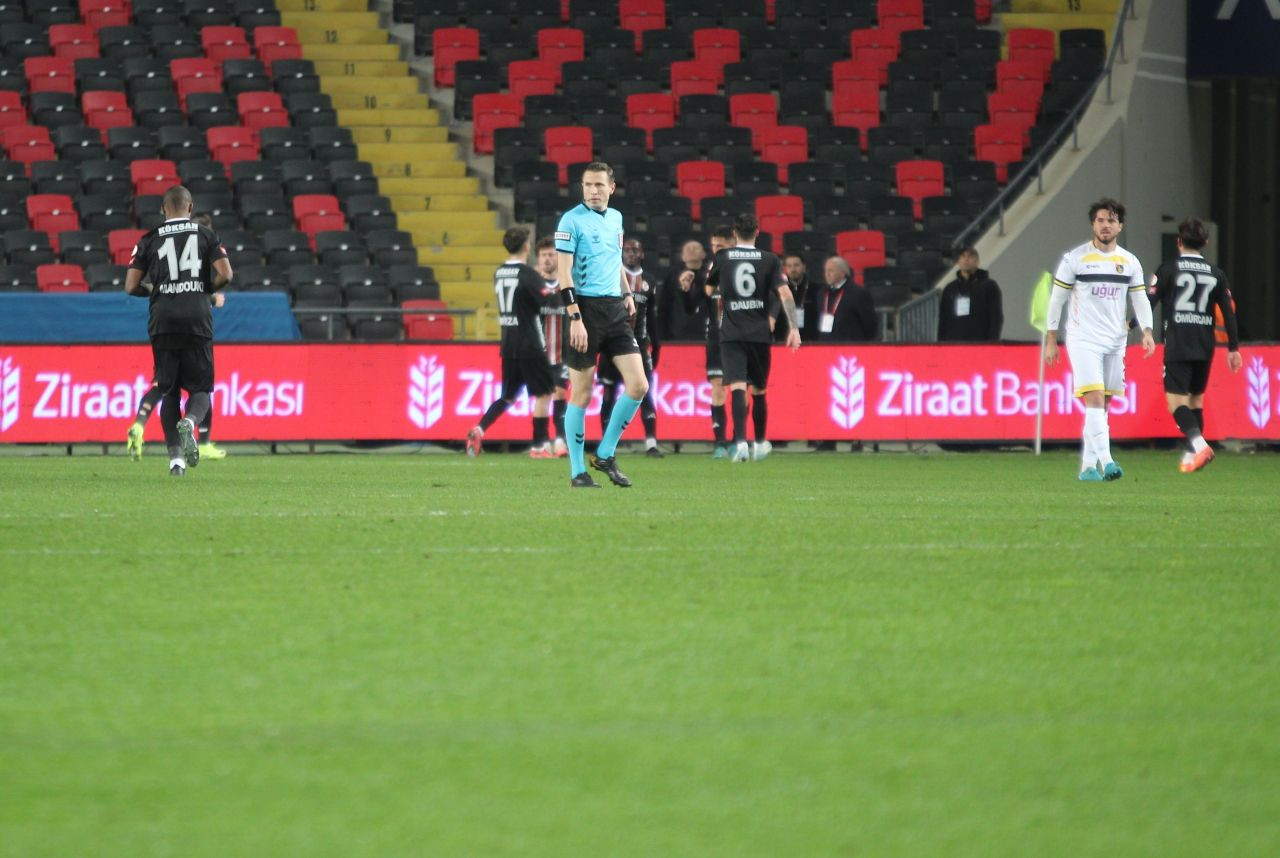 Gaziantep FK, İstanbulspor’u Farklı Geçti: 4-0 - Sayfa 6