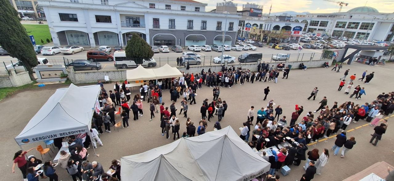 Sakarya Anadolu Lisesi’nden Ömer Asaf İçin Anlamlı Kermes - Sayfa 13