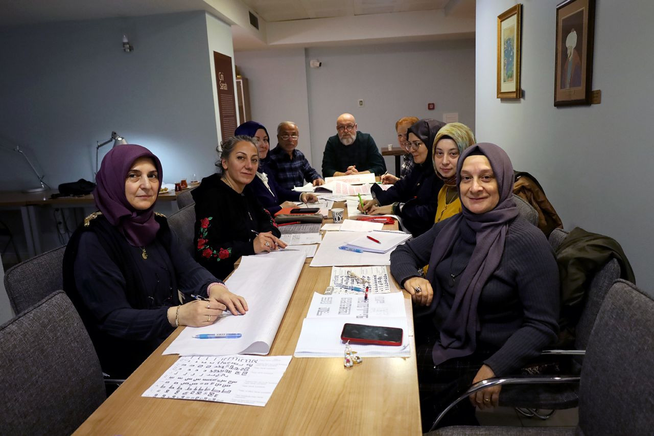 Sanatla Geleceği Şekillendiriyorlar: Küfi Sanatıyla Geleneksel Sanatlar İhtisas Merkezi'nde Hayran Bırakan Eserler! - Sayfa 3