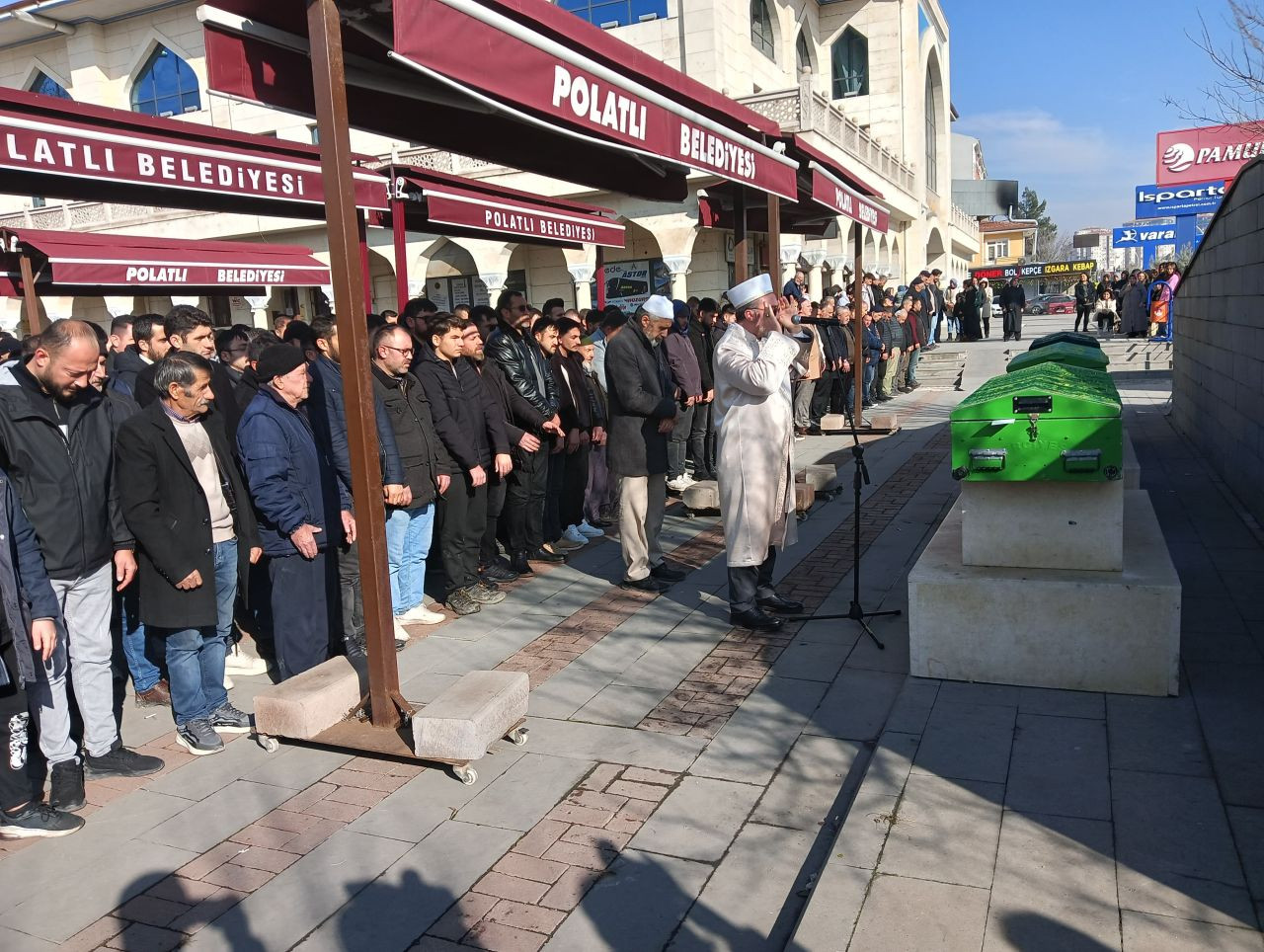 Ankara'da göçük altında hayatını kaybeden işçiler defnedildi - Sayfa 3