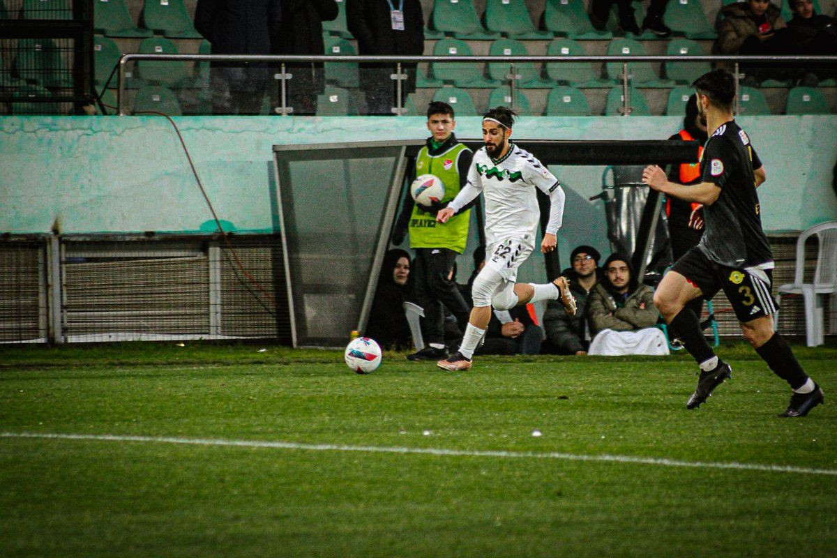 Sakaryaspor Deplasmandan 1 Puanla Döndü: Erokspor ile 1-1 Berabere Kaldı - Sayfa 1