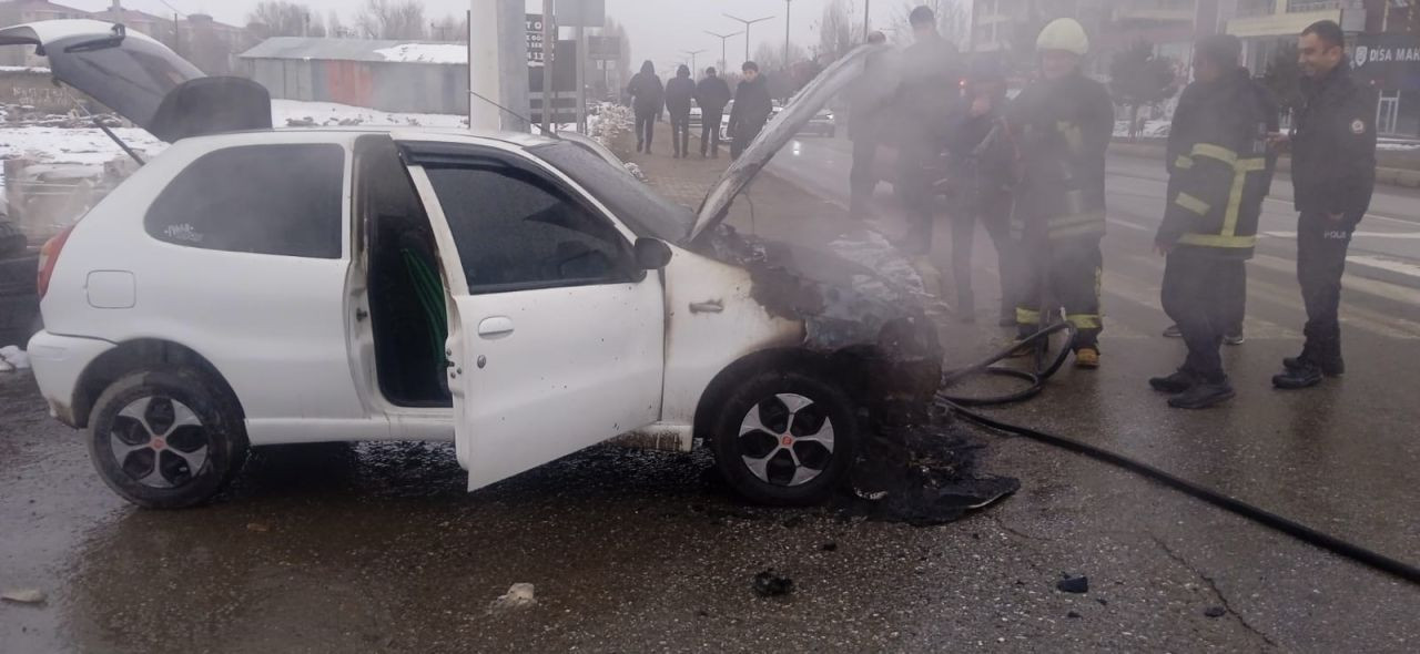 Muş’ta Seyir Halindeki Otomobil Alev Aldı: Araç Kullanılamaz Hale Geldi - Sayfa 4