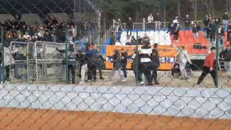 Samsun Amatör Lig Maçında Tribünler Karıştı: 1 Yaralı - Sayfa 1