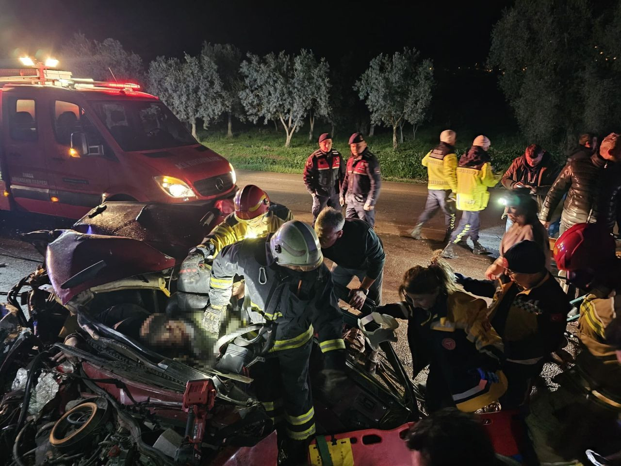 Bursa’da Otomobil İle Tır Çarpıştı: 1 Ölü, 3 Yaralı - Sayfa 6