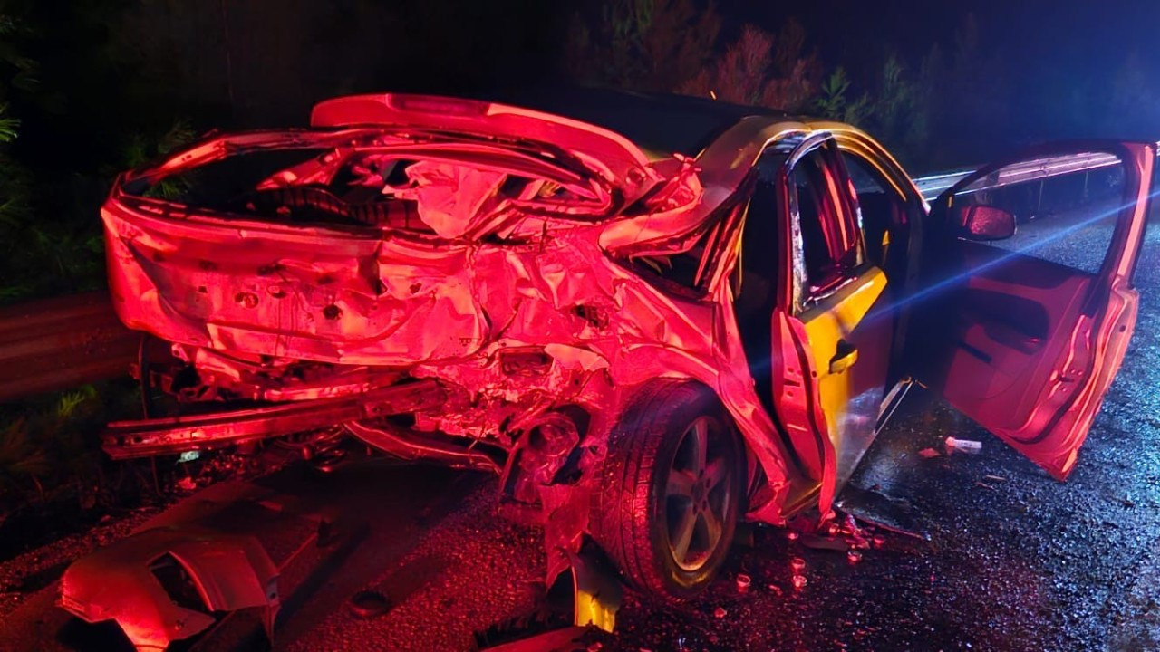 Burdur'da Otomobiller Çarpıştı: 6 Kişi Yaralandı