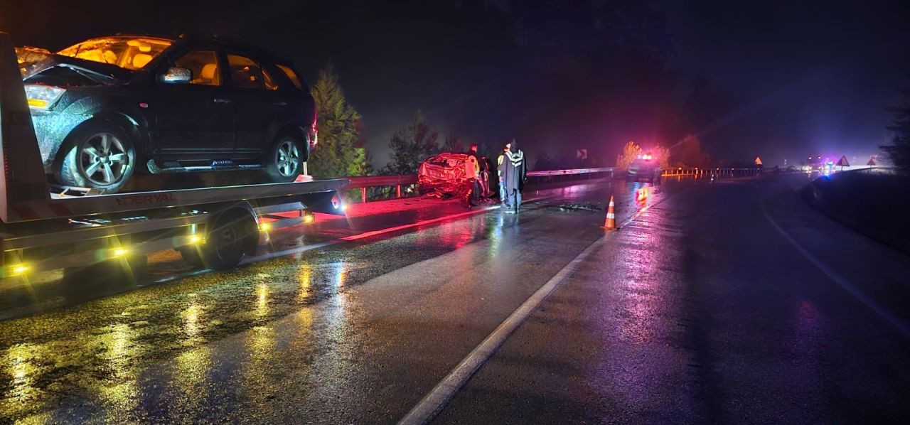 Burdur'da Otomobiller Çarpıştı: 6 Kişi Yaralandı - Sayfa 3