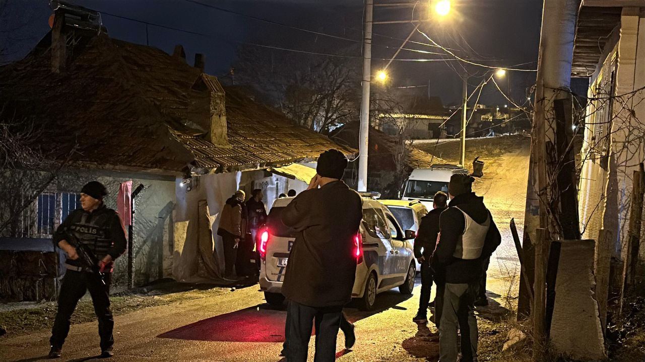 Uşak’ta Sokak Ortasında Dehşet! Eşini ve Kayınbiraderini Vurdu - Sayfa 4