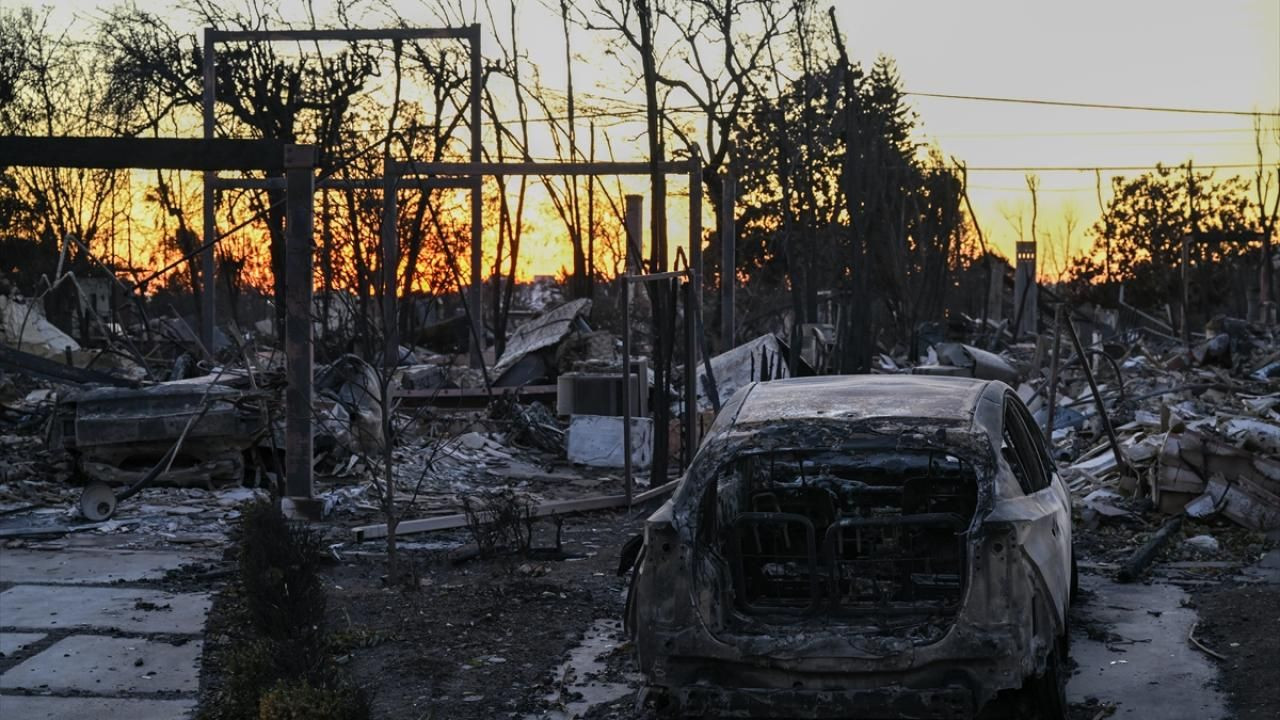 Malibu Sahilindeki Lüks Evler Yangınlarda Küle Döndü - Sayfa 13