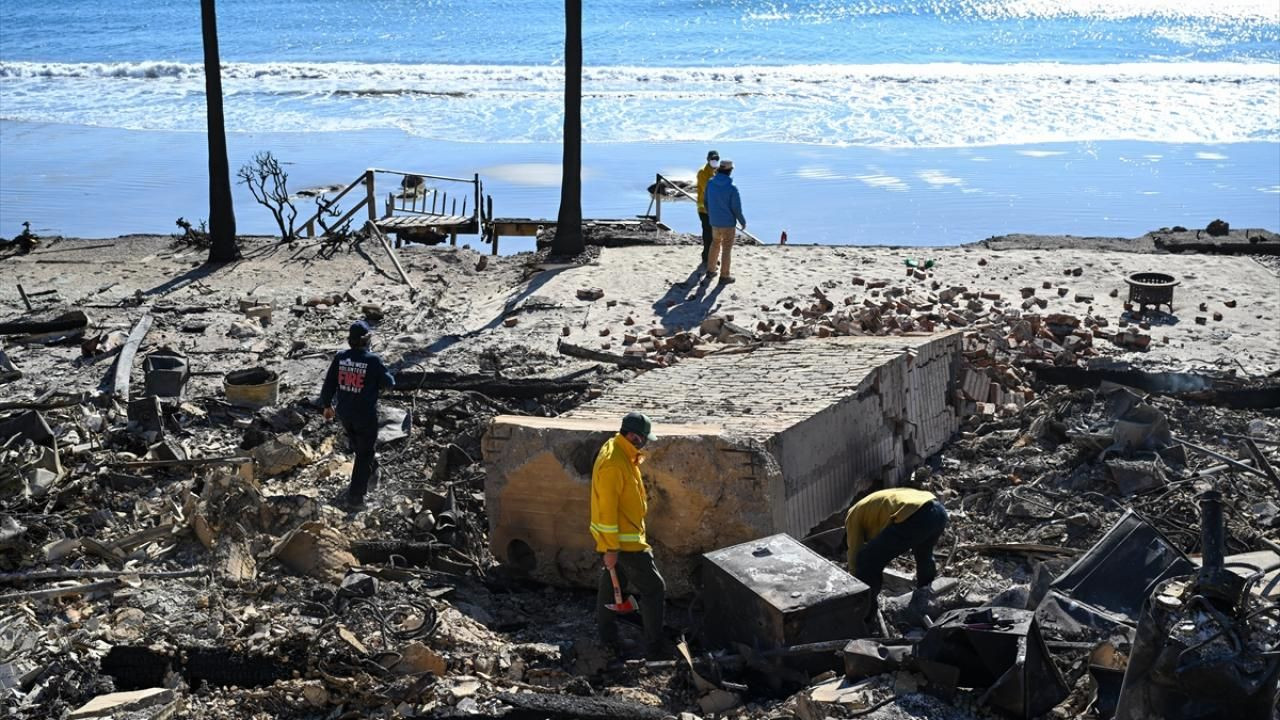 Malibu Sahilindeki Lüks Evler Yangınlarda Küle Döndü - Sayfa 5