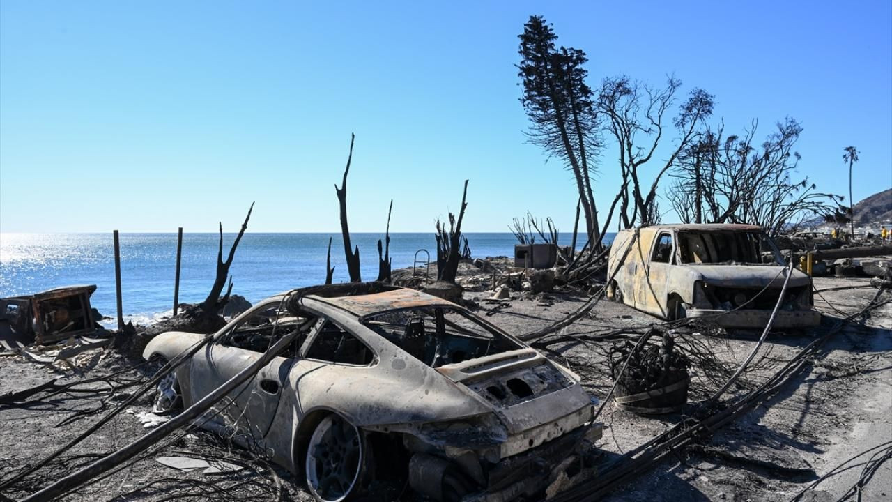 Malibu Sahilindeki Lüks Evler Yangınlarda Küle Döndü - Sayfa 3