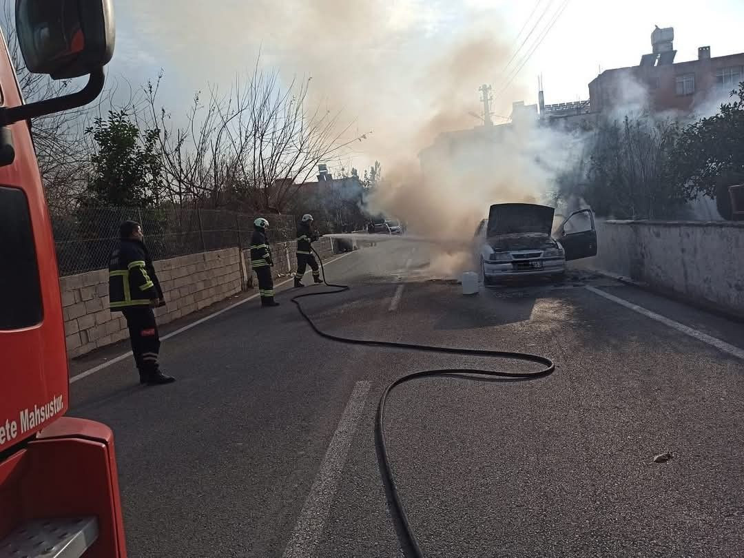 Hatay’da Seyir Halindeki Otomobil Alev Aldı - Sayfa 2