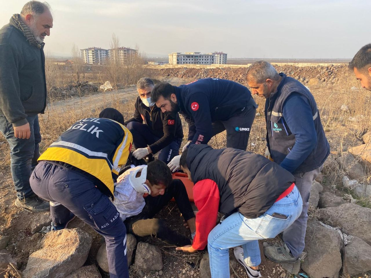 Diyarbakır’da Takla Atan Otomobilde 3 Kişi Ağır Yaralandı - Sayfa 1