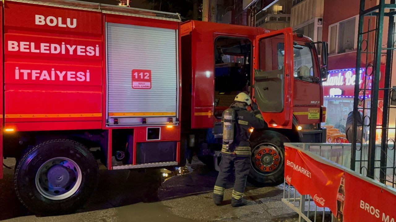 Bolu’da Davlumbazdan Çıkan Yangın Korkuttu: Mutfakta Hasar Oluştu - Sayfa 4