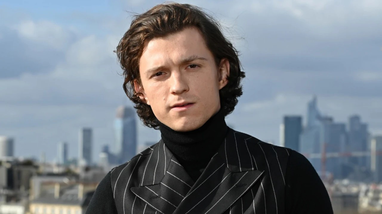 Tom Holland, Kendi Spider-Man Figürlerini Koleksiyon Yapıyor